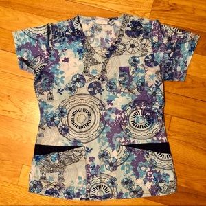 Uniform Advantage Elephant Scrub Top